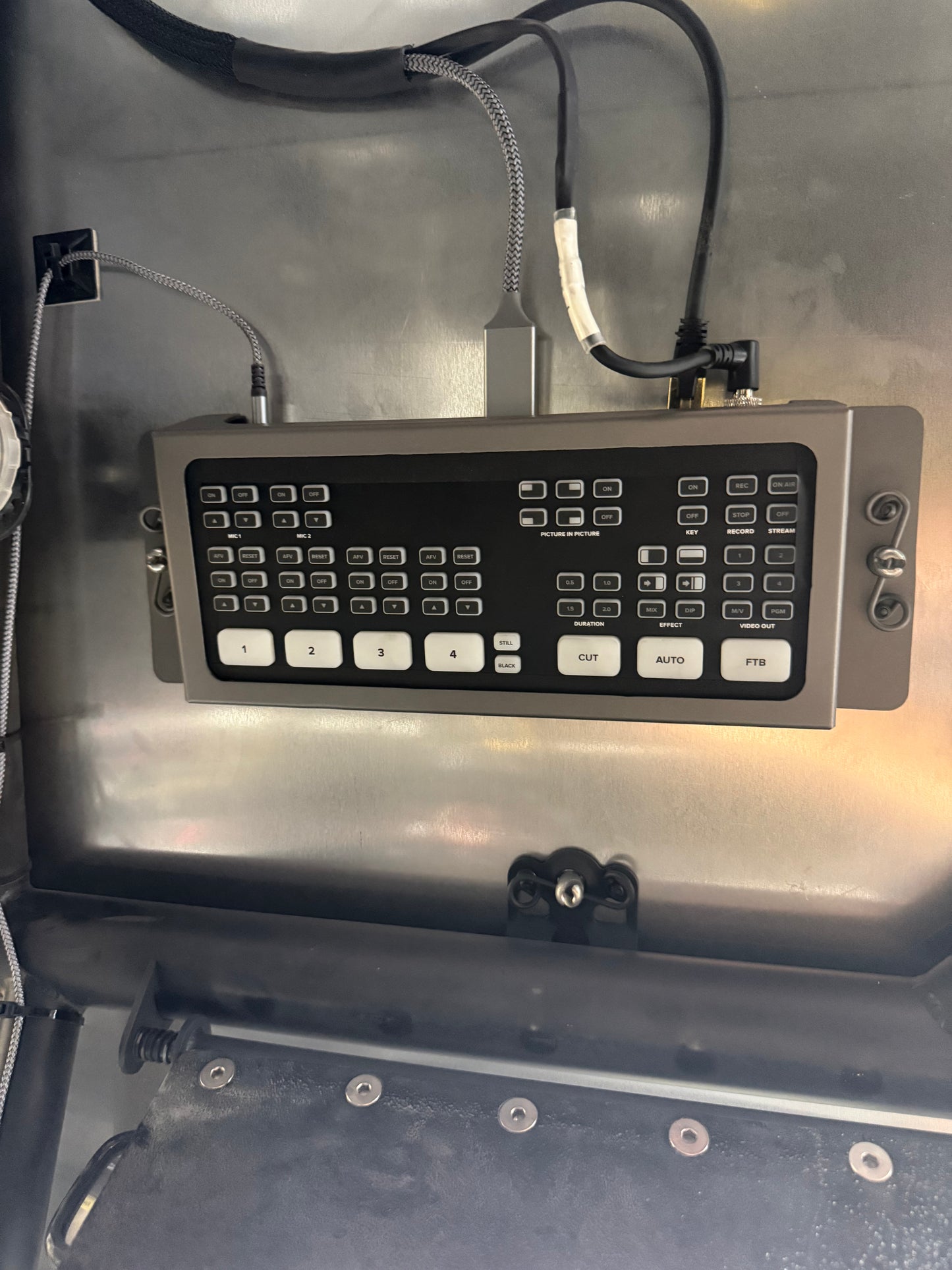 Livestream Box